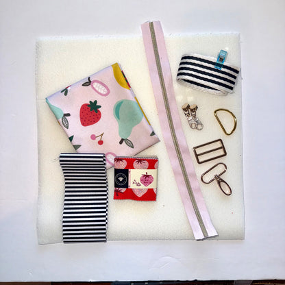 Alpen Belt Bag Kit - Strawberries *KIT ONLY*